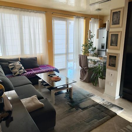 Art Apartment Kiril And Metodi Square Burgas City Exterior foto