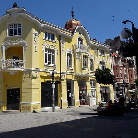 Art Apartment Kiril And Metodi Square Burgas City Exterior foto