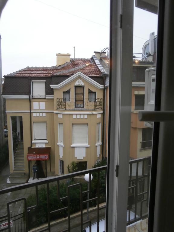 Art Apartment Kiril And Metodi Square Burgas City Zimmer foto